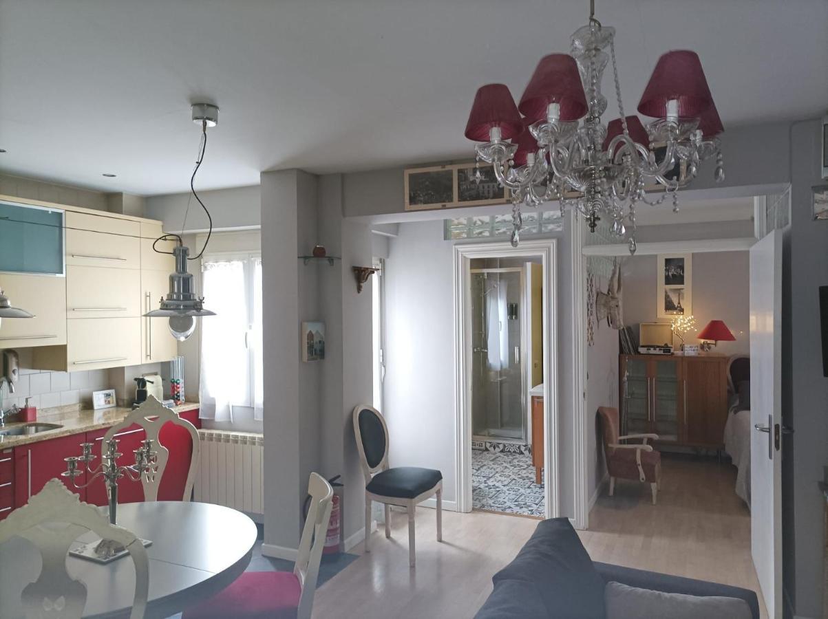 Apartamento San Quirce - Centrico Y Reformado- Wifi Y Netflix Valladolid Eksteriør billede