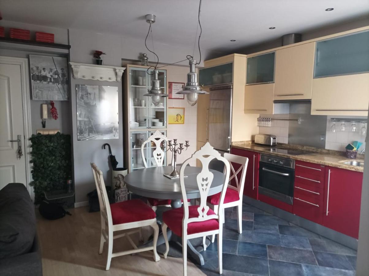 Apartamento San Quirce - Centrico Y Reformado- Wifi Y Netflix Valladolid Eksteriør billede